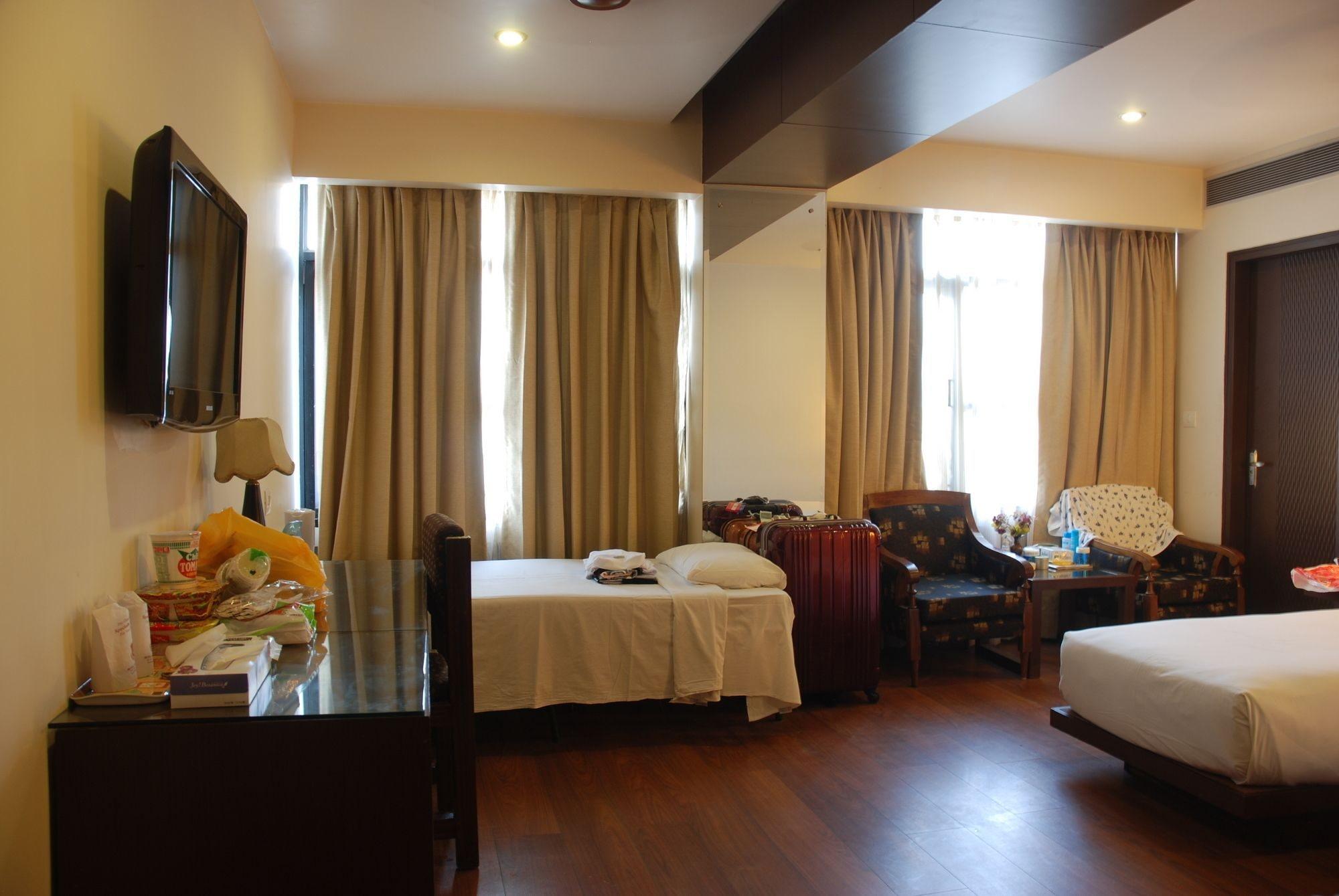 Hotel O Metro Height'S Near Nangloi Railway Metro Station Delhi  Bagian luar foto