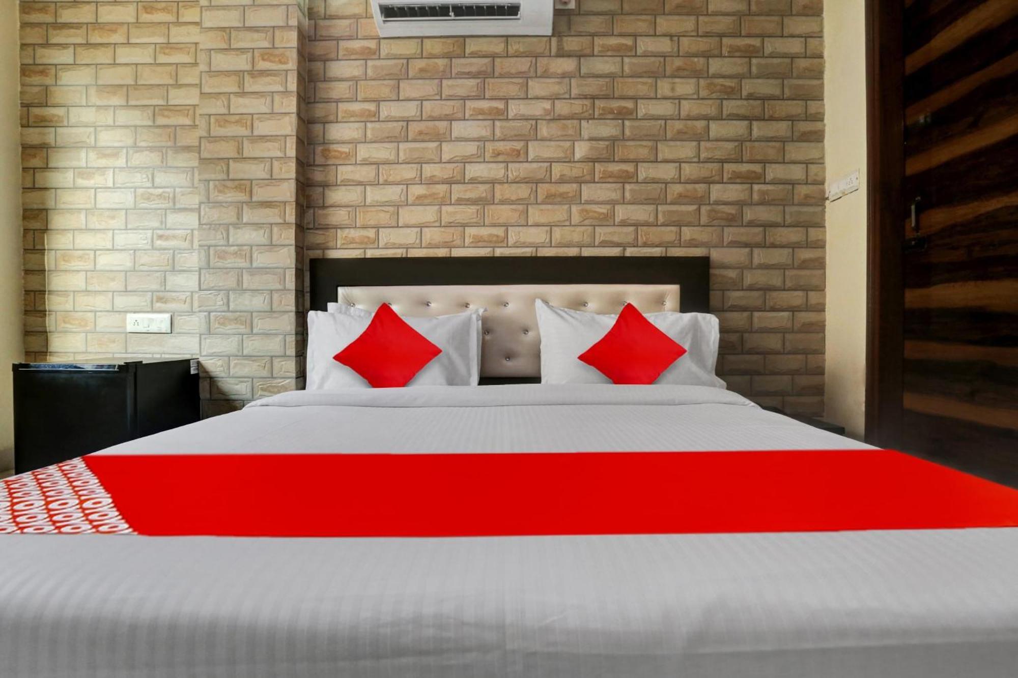 Hotel O Metro Height'S Near Nangloi Railway Metro Station Delhi  Bagian luar foto