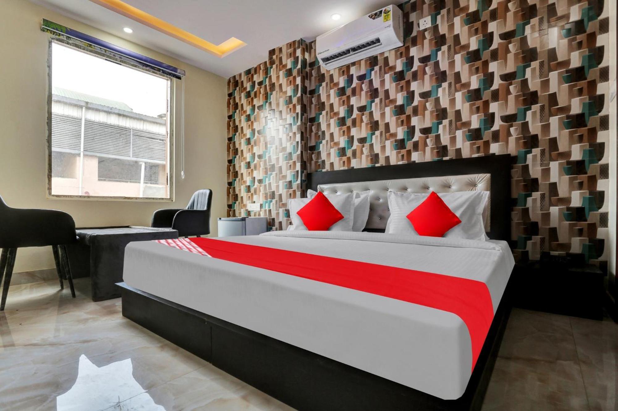 Hotel O Metro Height'S Near Nangloi Railway Metro Station Delhi  Bagian luar foto