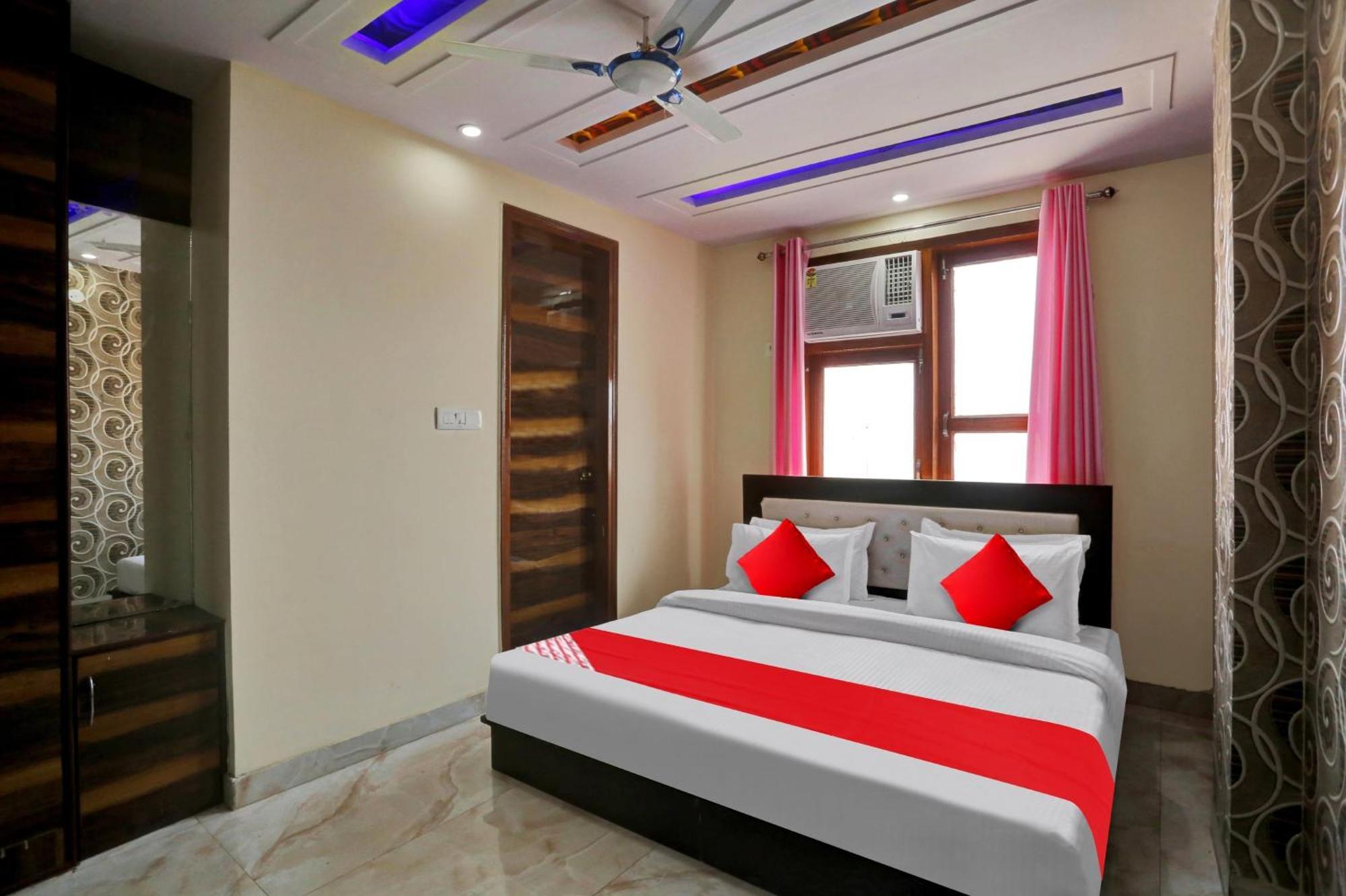 Hotel O Metro Height'S Near Nangloi Railway Metro Station Delhi  Bagian luar foto