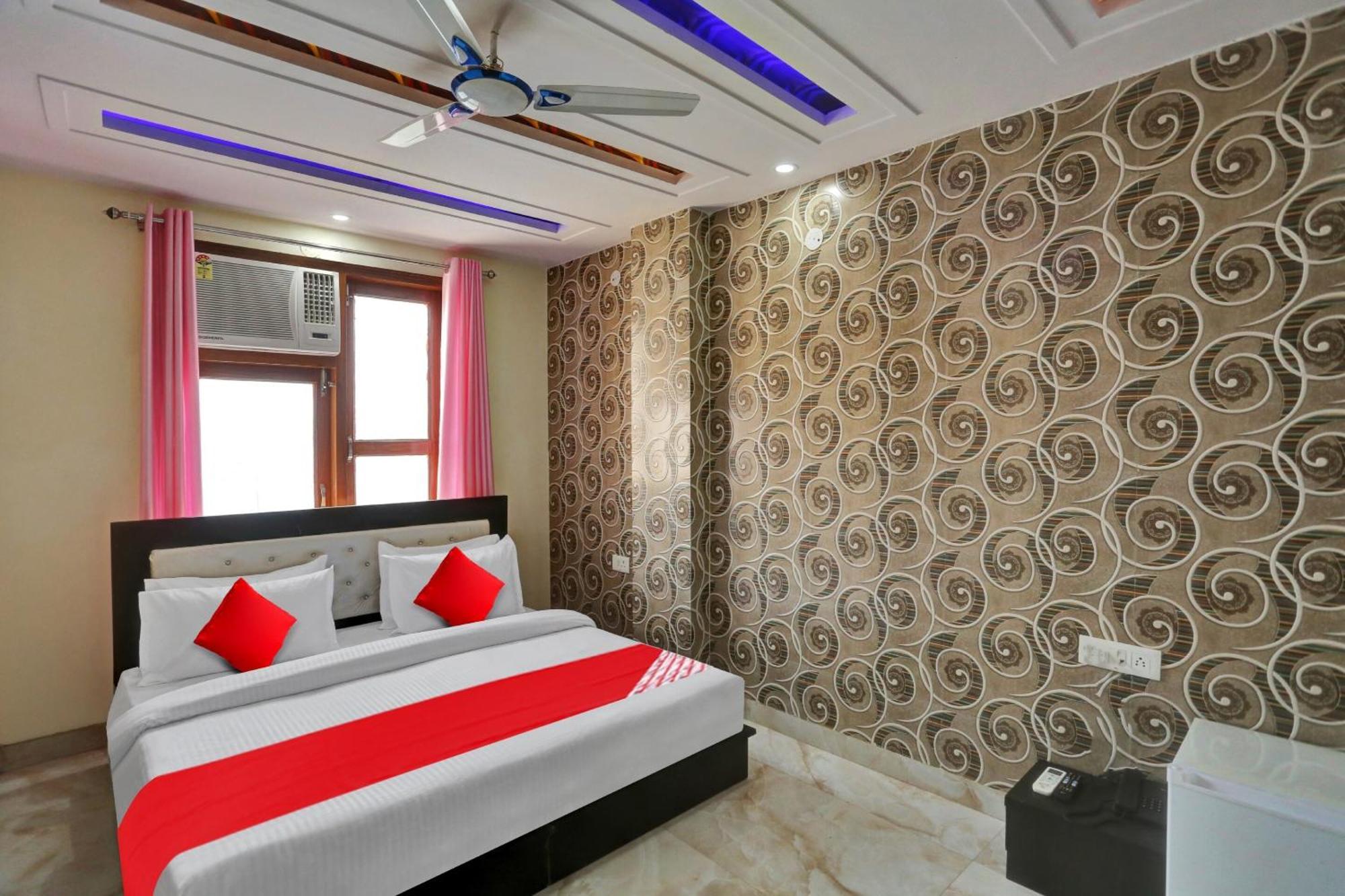 Hotel O Metro Height'S Near Nangloi Railway Metro Station Delhi  Bagian luar foto