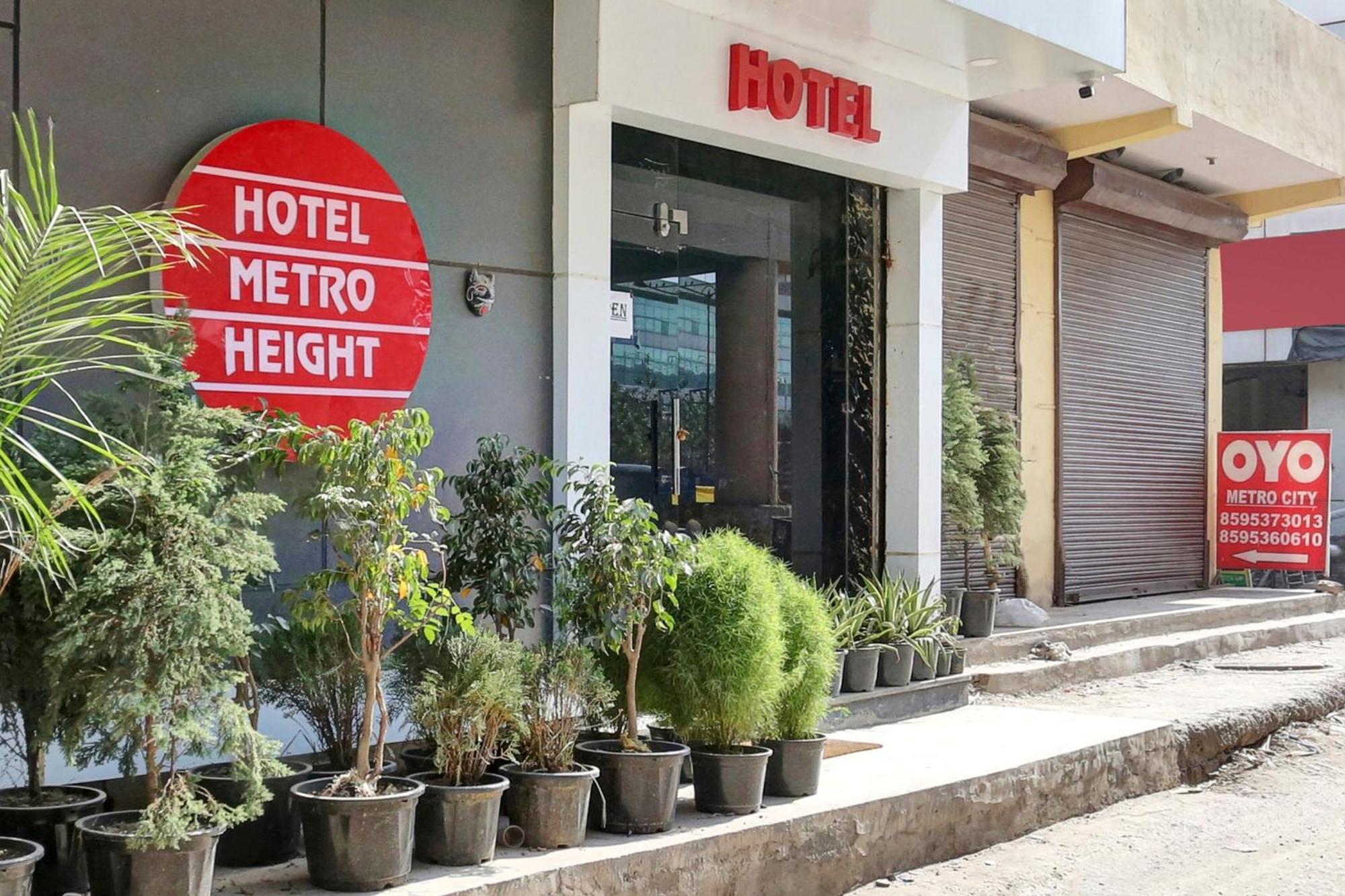 Hotel O Metro Height'S Near Nangloi Railway Metro Station Delhi  Bagian luar foto