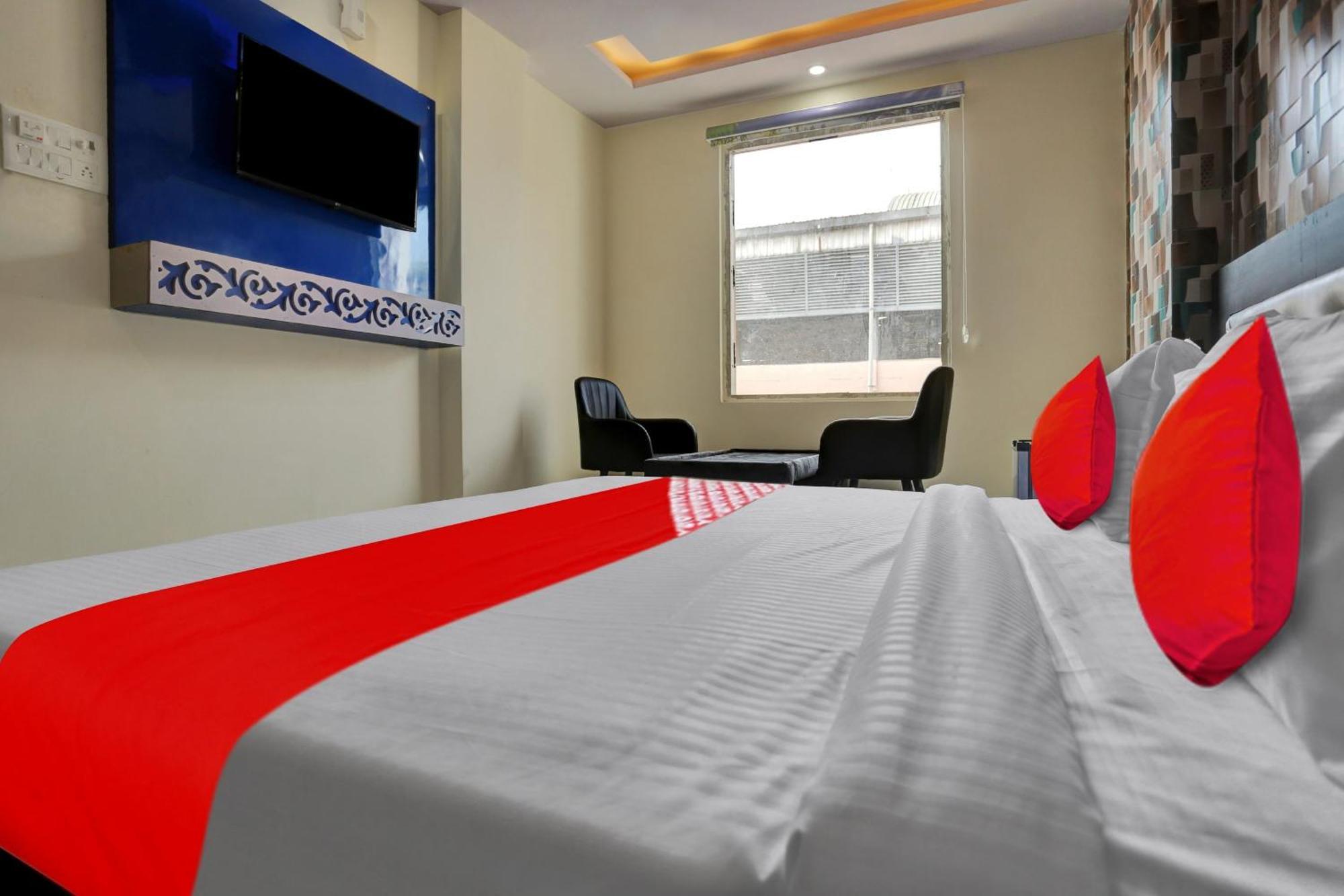 Hotel O Metro Height'S Near Nangloi Railway Metro Station Delhi  Bagian luar foto
